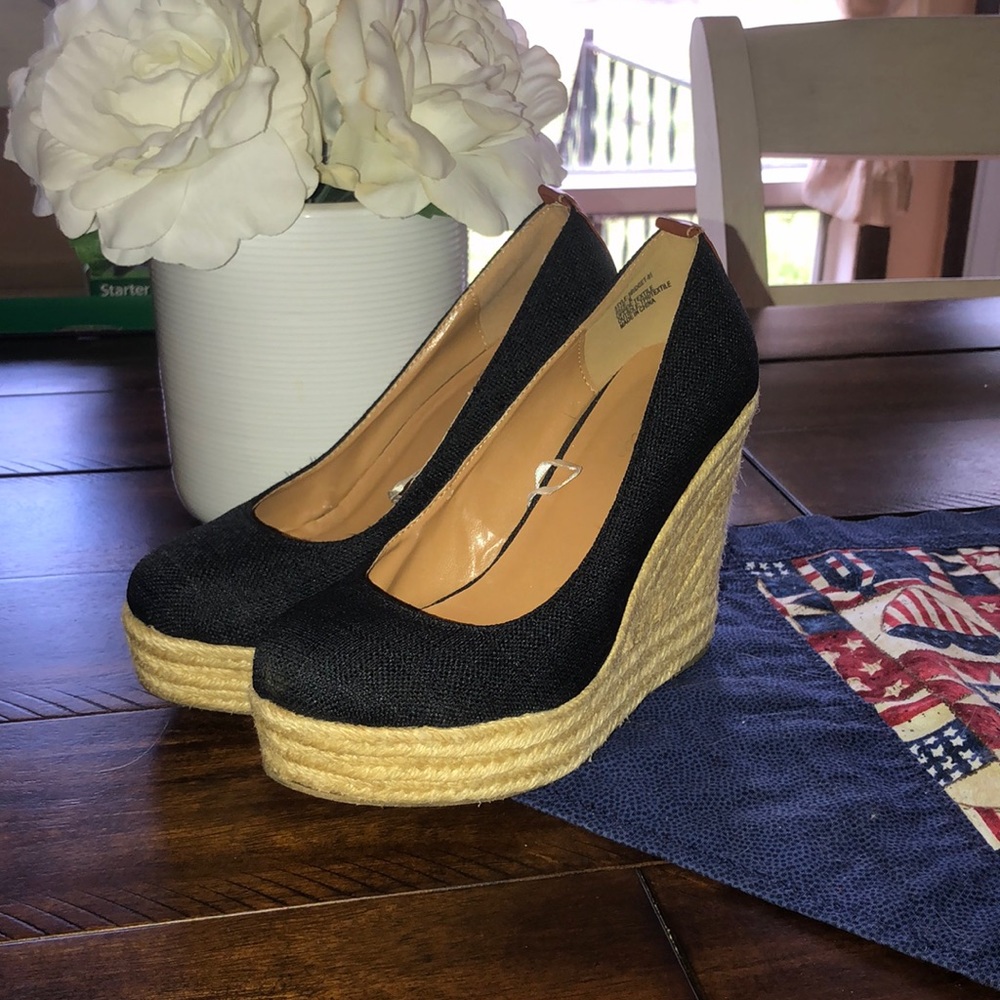 Navy and tan wedges size 6
